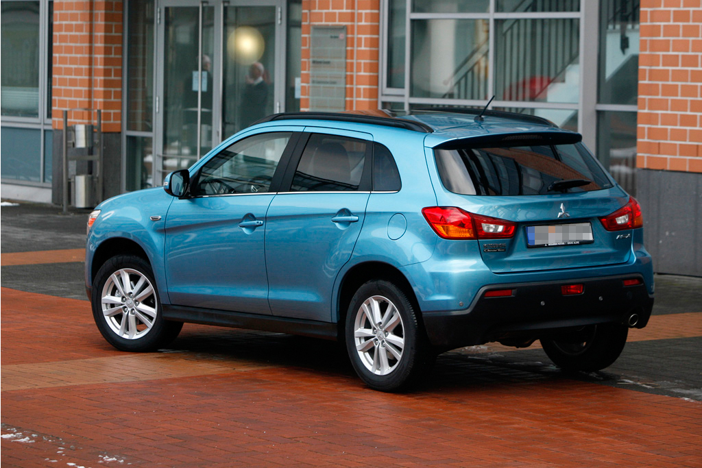 При кожному ТО необхідно змащувати направляючі супортів, інакше вони почнуть підклинювати, провокуючи нерівномірний знос колодок