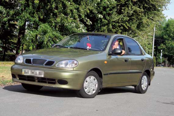 До моменту появи на ринку Daewoo Л-1300 - а саме так спочатку називався Sens - послужив йому основою Lanos випускався вже три роки