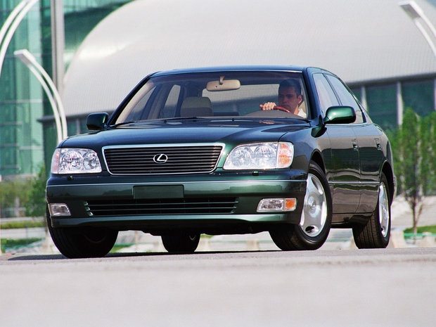 Lexus   LS400 (1998-2000)