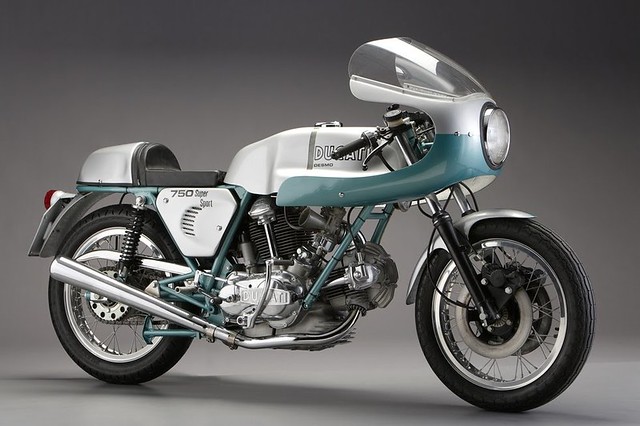 Запропоновані Фабіо технології дозволили мотоциклів марки Ducati надовго залишитися лідерами мотогонок