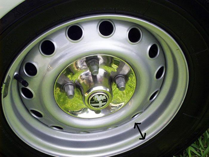 Як впливають на автомобіль, встановлені сталеві диски