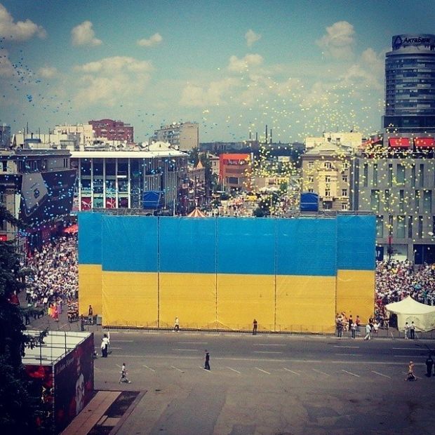 Ожидается, что президент примет участие в церемонии торжественного поднятия Государственного Флага Украины, которая состоится в Днепре возле самого высокого флагштока страны с государственным флагом
