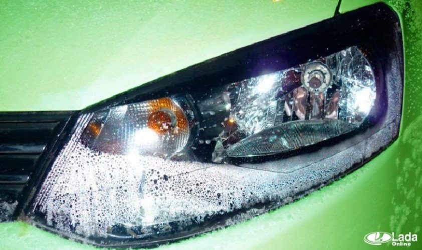 З проблемою запотівання фар і ліхтарів стикаються багато власників автомобілів LADA