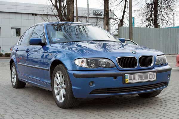 Стиль BMW 3-ї серії (Е46) - логічне продовження ідей, закладених в попереднику