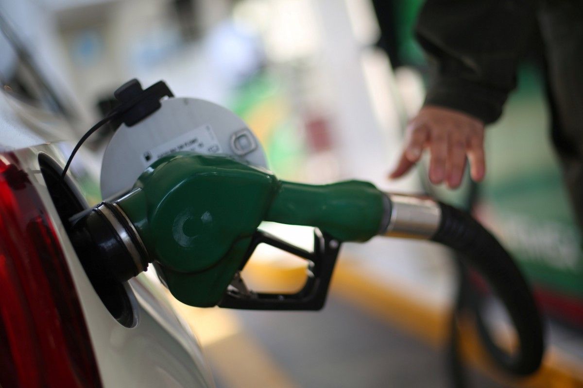 Великі мережі АЗС знизили ціни на паливо на 0,1-1 грн за літр