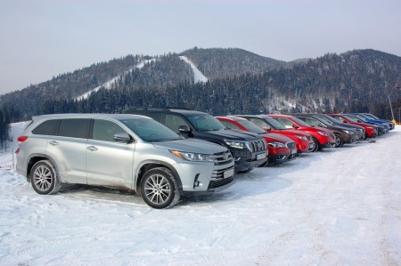 тест «   SUV & Snow   »І справді видався суворим: мороз -10-15 градусів (вночі було і -20) плюс багато-багато снігу