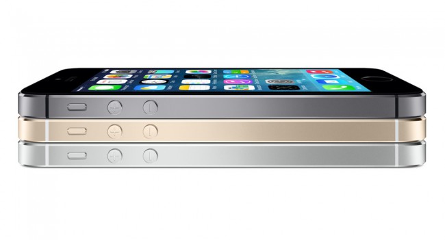 Українська мережа магазинів електроніки «Фокстрот» також повідомила про старт офіційних продажів смартфонів Apple iPhone, які розпочнуться 26 червня о 12:00