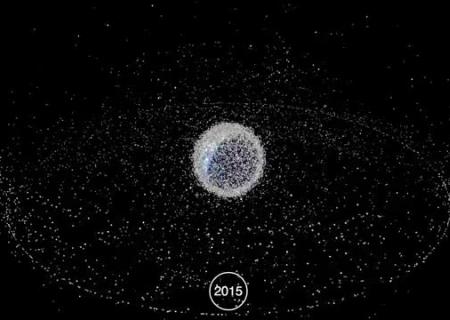 Британський астроном Стюарт Грей створив відео, в якому показав процес забруднення людиною навколоземного простору