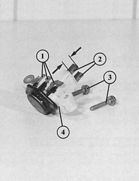 Позиція (3) позначає вісь ротора