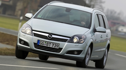 Opel Astra - твердий хорошист, вічно другий, який запросто міг би бути першим, якби захотів, але йому це не потрібно